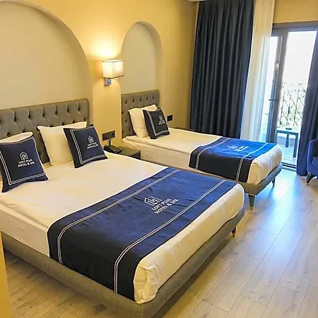 & Private Transportation Airport-by Loft 4*