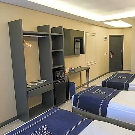 Hotel & Private Transportation Airport-by Loft 4*
